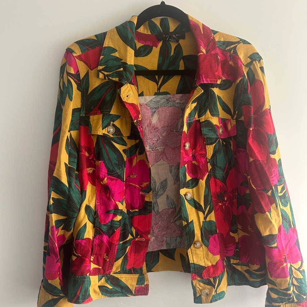Floral Tahari jacket women’s L
